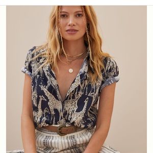Anthropologie Short Sleeve Button Down, Giraffe Motif